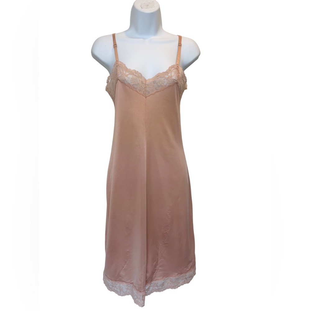 Olga Vintage Peachy Pink Lace Trim Slip Size S